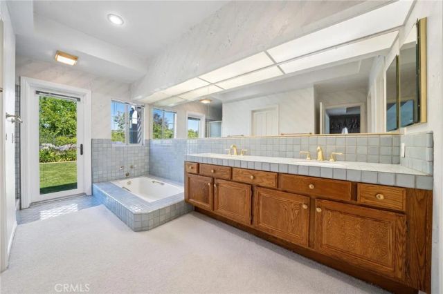 26072 Charing Cross, Valencia, CA 91355