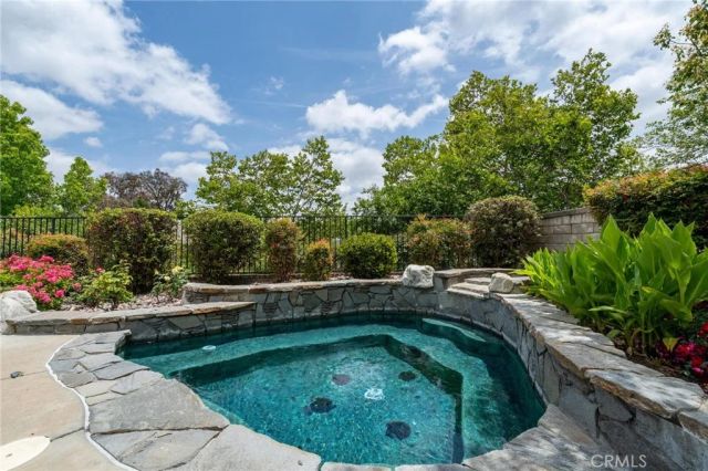 26072 Charing Cross, Valencia, CA 91355