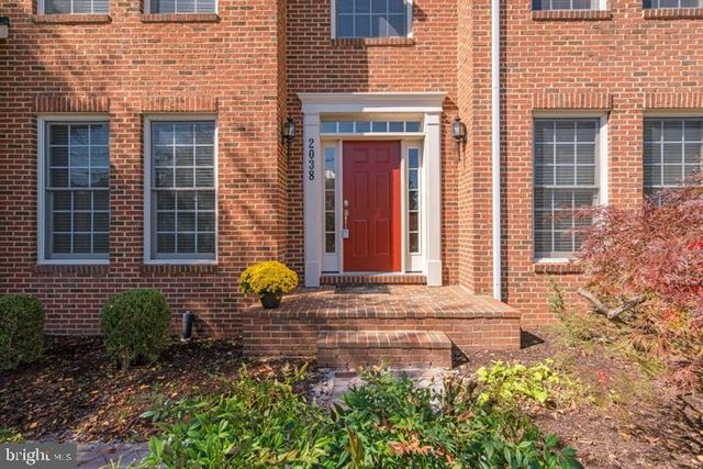 2038 MADRILLON RD, Vienna, VA 22182