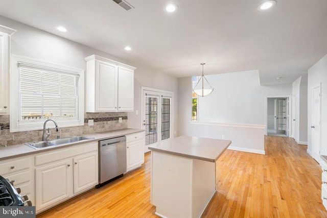 2038 MADRILLON RD, Vienna, VA 22182