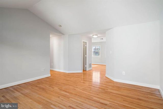 2038 MADRILLON RD, Vienna, VA 22182