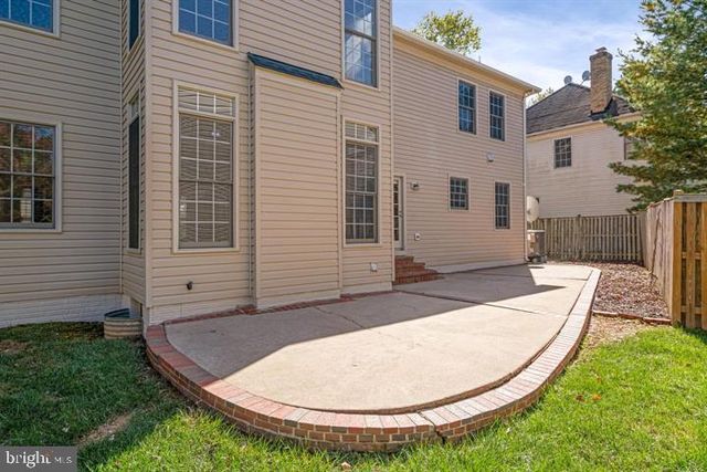 2038 MADRILLON RD, Vienna, VA 22182