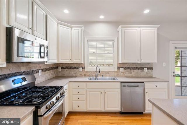 2038 MADRILLON RD, Vienna, VA 22182