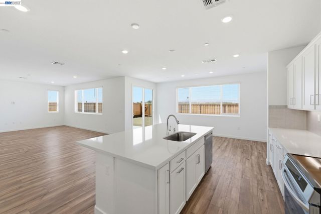 1028 Bluebell Circle, Discovery Bay, CA 94505
