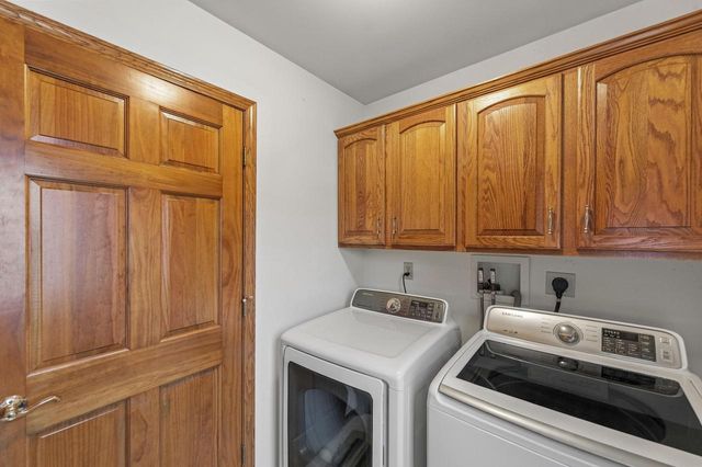 506 E Rossman STREET, Hartford, WI 53027