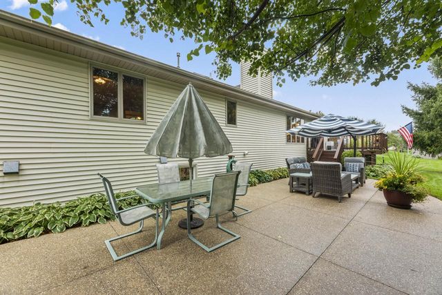 506 E Rossman STREET, Hartford, WI 53027