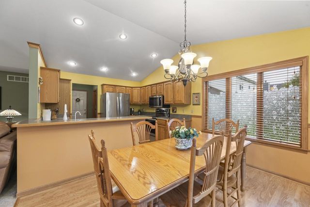 506 E Rossman STREET, Hartford, WI 53027