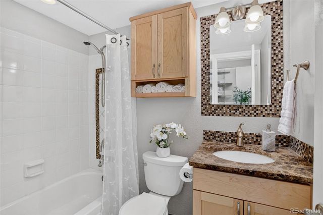 18574 E Layton Place, Aurora, CO 80015