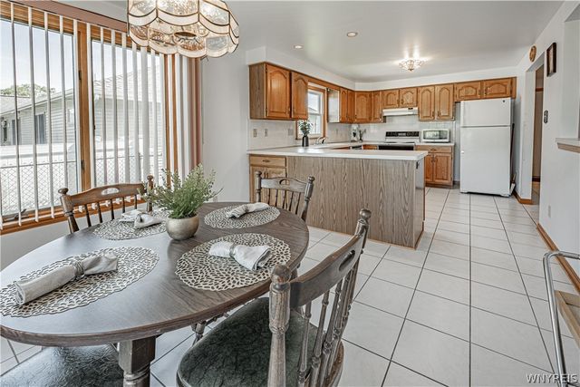 6926 Rebecca Drive, Wheatfield, NY 14304