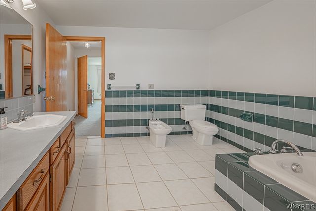 6926 Rebecca Drive, Wheatfield, NY 14304