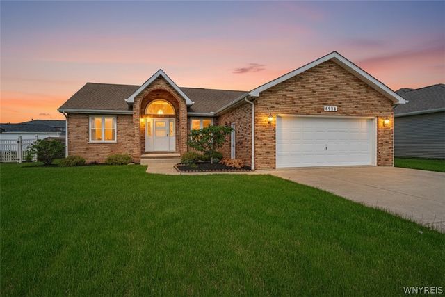 6926 Rebecca Drive, Wheatfield, NY 14304