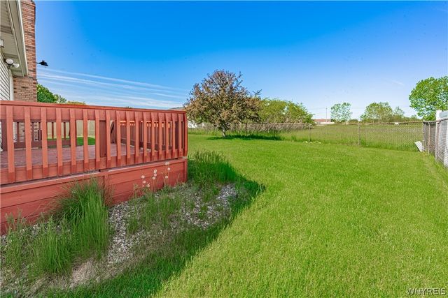 6926 Rebecca Drive, Wheatfield, NY 14304