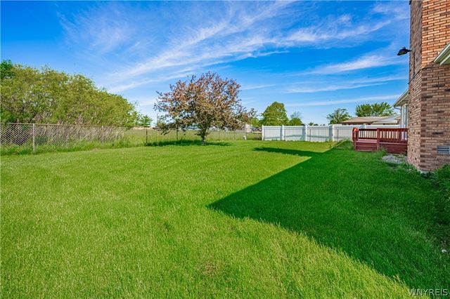 6926 Rebecca Drive, Wheatfield, NY 14304