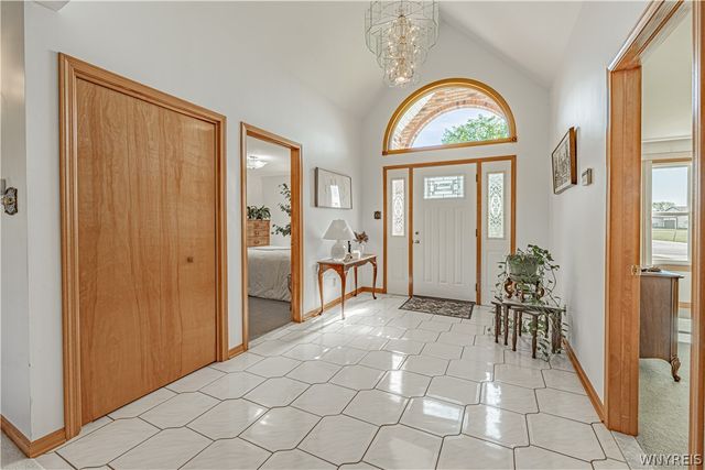 6926 Rebecca Drive, Wheatfield, NY 14304