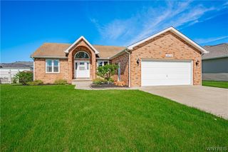 6926 Rebecca Drive, Wheatfield, NY 14304