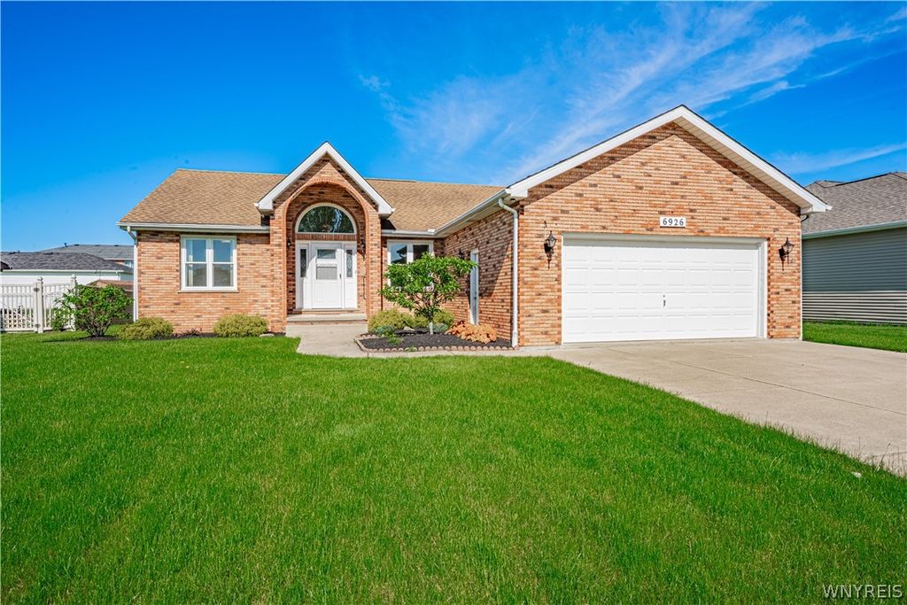 6926 Rebecca Drive, Wheatfield, NY 14304