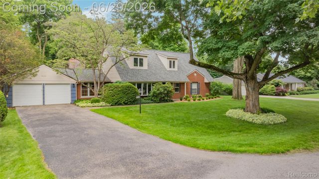 6085 Worlington Road, Bloomfield Hills, MI 48301