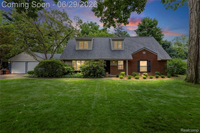 6085 Worlington Road, Bloomfield Hills, MI 48301