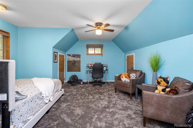 6085 Worlington Road, Bloomfield Hills, MI 48301