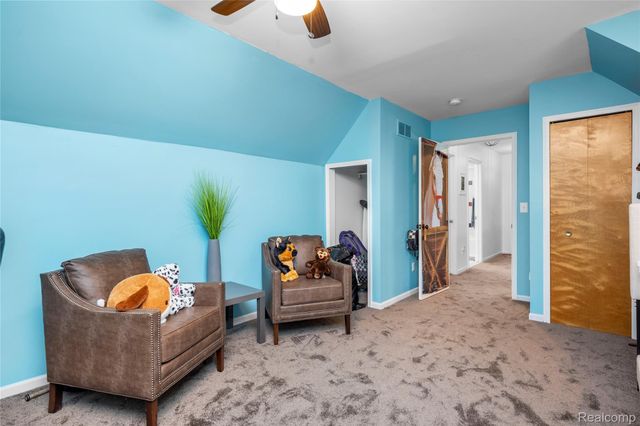 6085 Worlington Road, Bloomfield Hills, MI 48301