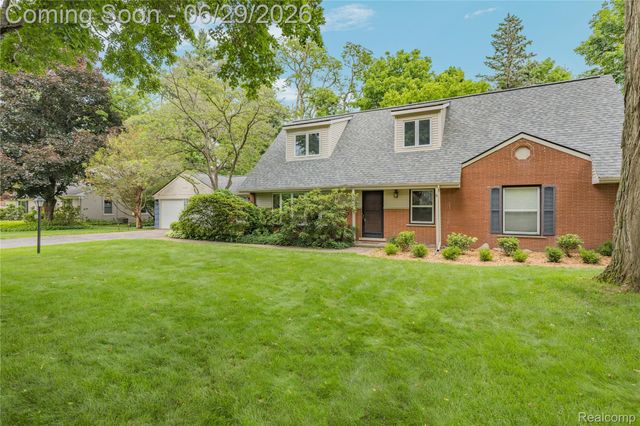 6085 Worlington Road, Bloomfield Hills, MI 48301