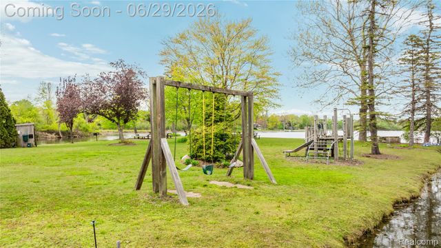 6085 Worlington Road, Bloomfield Hills, MI 48301