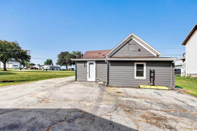 W1570 COUNTY ROAD C, Pulaski, WI 54162