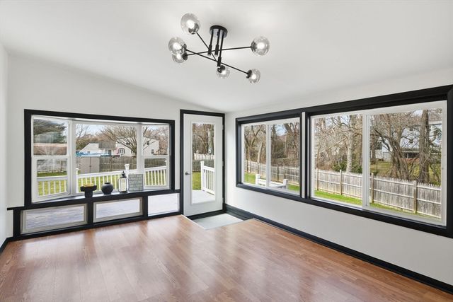 235 Vineland Ave, East Longmeadow, MA 01028