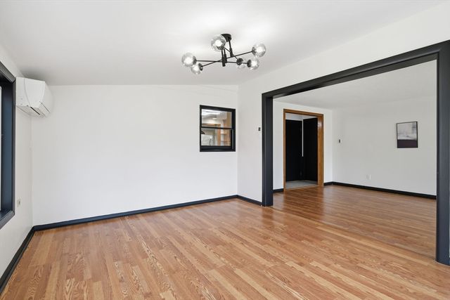 235 Vineland Ave, East Longmeadow, MA 01028