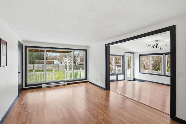 235 Vineland Ave, East Longmeadow, MA 01028