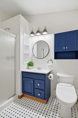 235 Vineland Ave, East Longmeadow, MA 01028