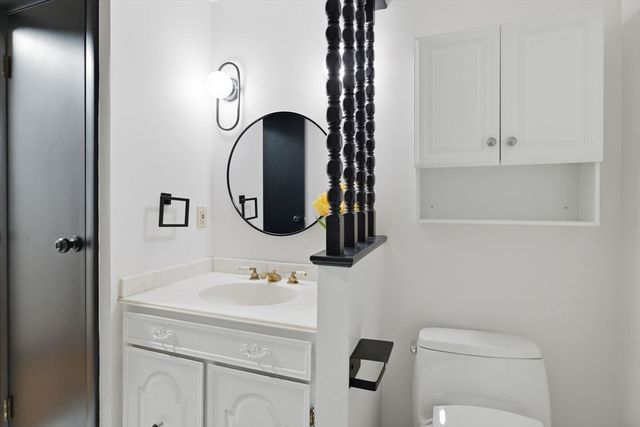 235 Vineland Ave, East Longmeadow, MA 01028