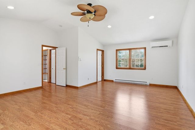 235 Vineland Ave, East Longmeadow, MA 01028