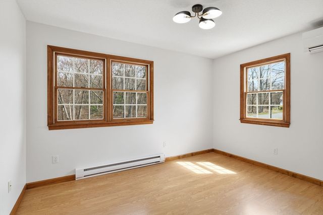 235 Vineland Ave, East Longmeadow, MA 01028