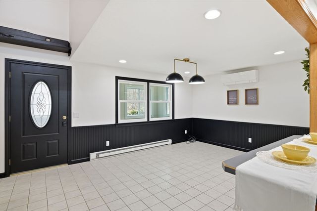 235 Vineland Ave, East Longmeadow, MA 01028