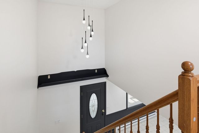 235 Vineland Ave, East Longmeadow, MA 01028