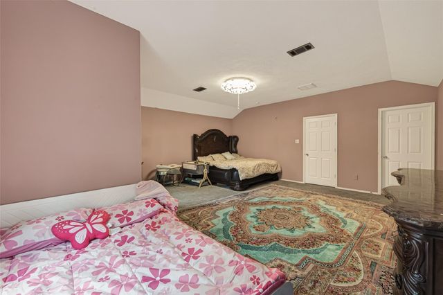 6027 Shadow Isle Lane, Houston, TX 77084