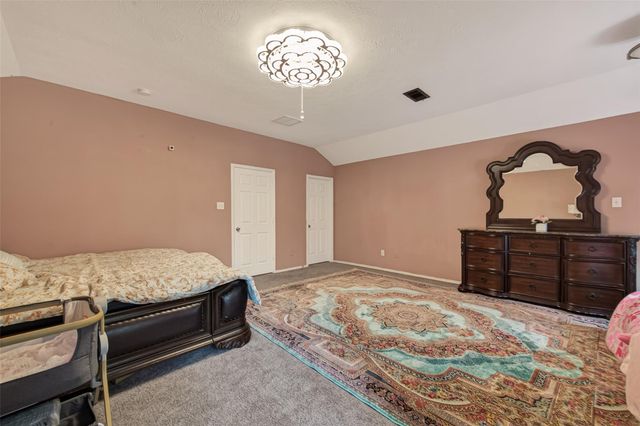 6027 Shadow Isle Lane, Houston, TX 77084