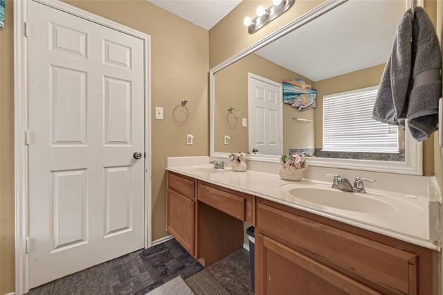 6027 Shadow Isle Lane, Houston, TX 77084