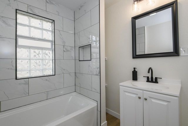 3328 9TH STREET, Milwaukee, WI 53215