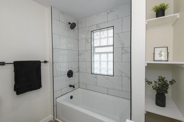 3328 9TH STREET, Milwaukee, WI 53215