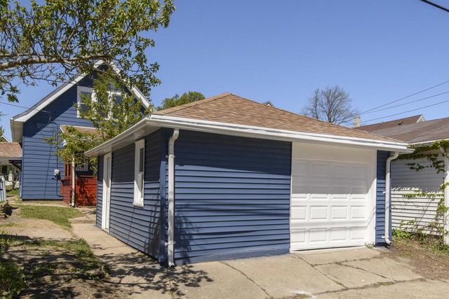 3328 9TH STREET, Milwaukee, WI 53215