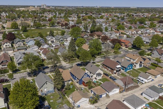 3328 9TH STREET, Milwaukee, WI 53215