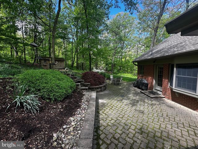 105 NORTHVIEW RD, Lititz, PA 17543