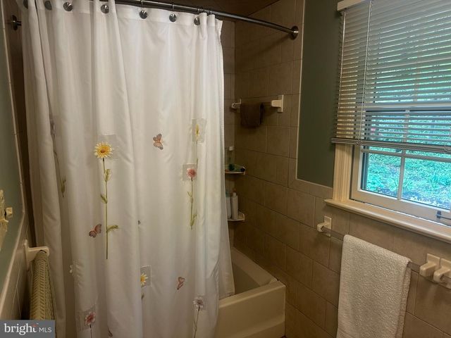 105 NORTHVIEW RD, Lititz, PA 17543