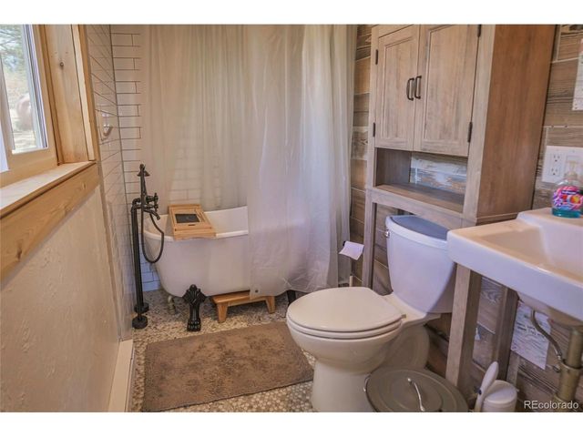 640 Ridgeway Dr, Cotopaxi, CO 81223