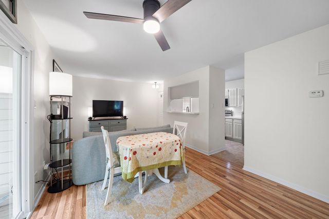 3500 Tangle Brush Drive 28, The Woodlands, TX 77381