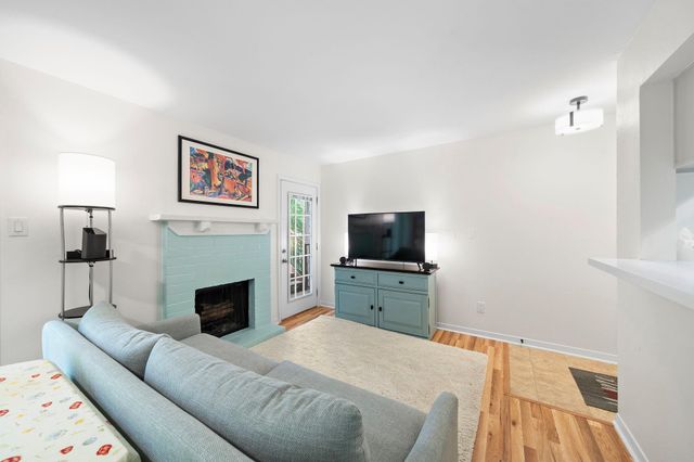 3500 Tangle Brush Drive 28, The Woodlands, TX 77381