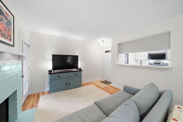 3500 Tangle Brush Drive 28, The Woodlands, TX 77381