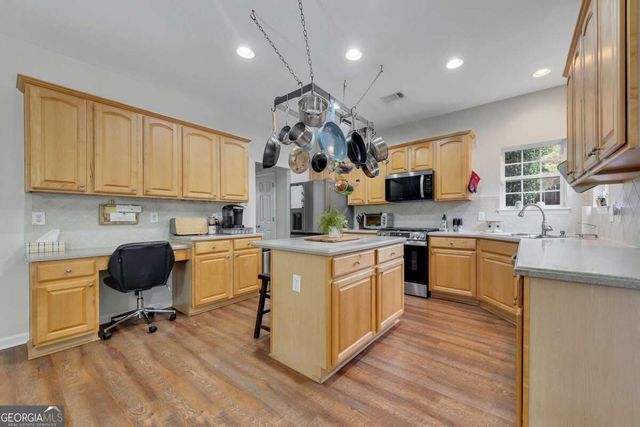 419 Highlands Loop, Woodstock, GA 30188